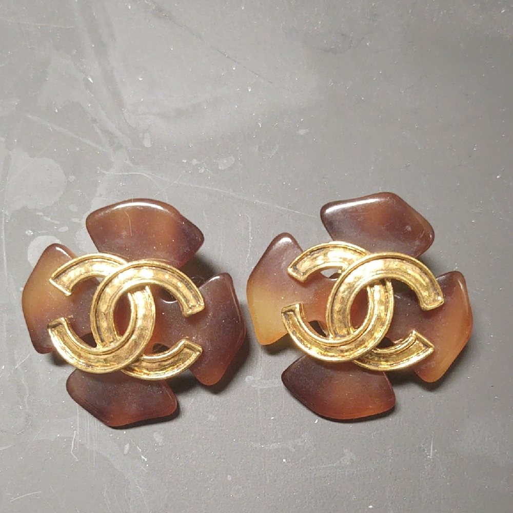 Vintage Resin CC Clip-On Earrings